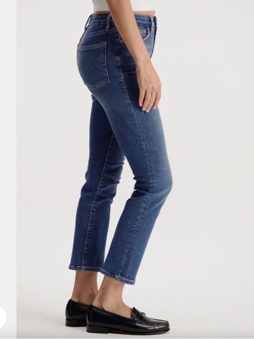 Good American Good Legs Straight Jeans - Picture 13 of 16